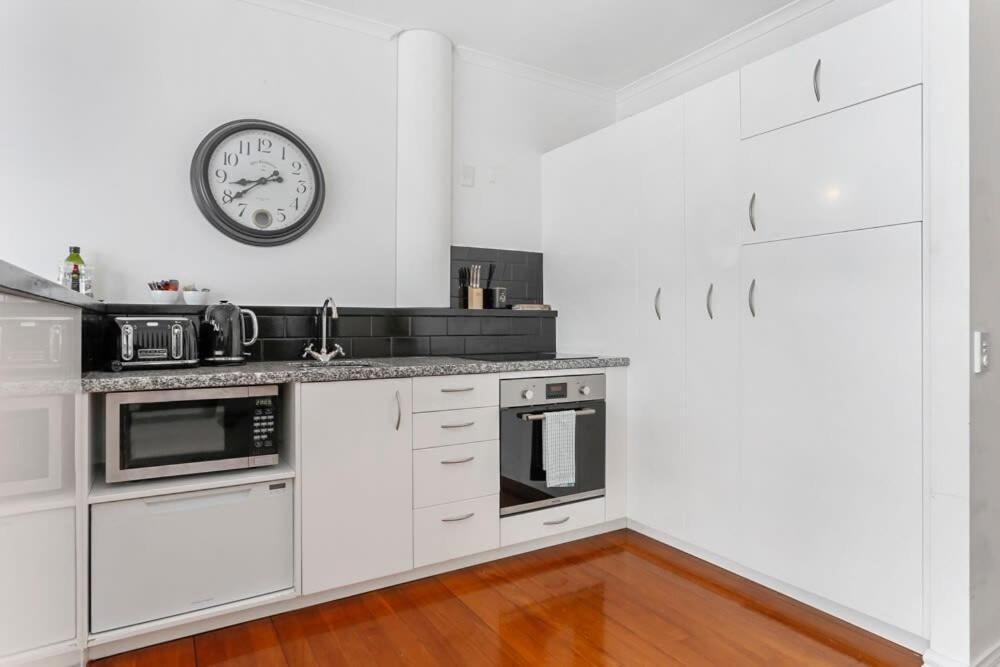 אוקלנד Funky One Bedroom Apartment On Princes Wharf מראה חיצוני תמונה