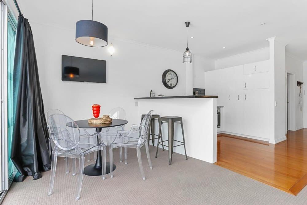 אוקלנד Funky One Bedroom Apartment On Princes Wharf מראה חיצוני תמונה